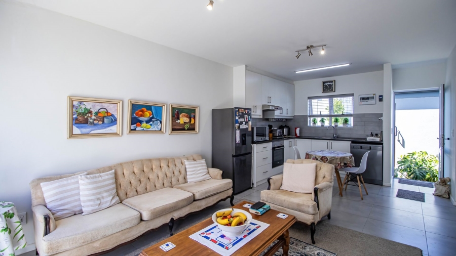 2 Bedroom Property for Sale in Honeydew Country Estate Western Cape